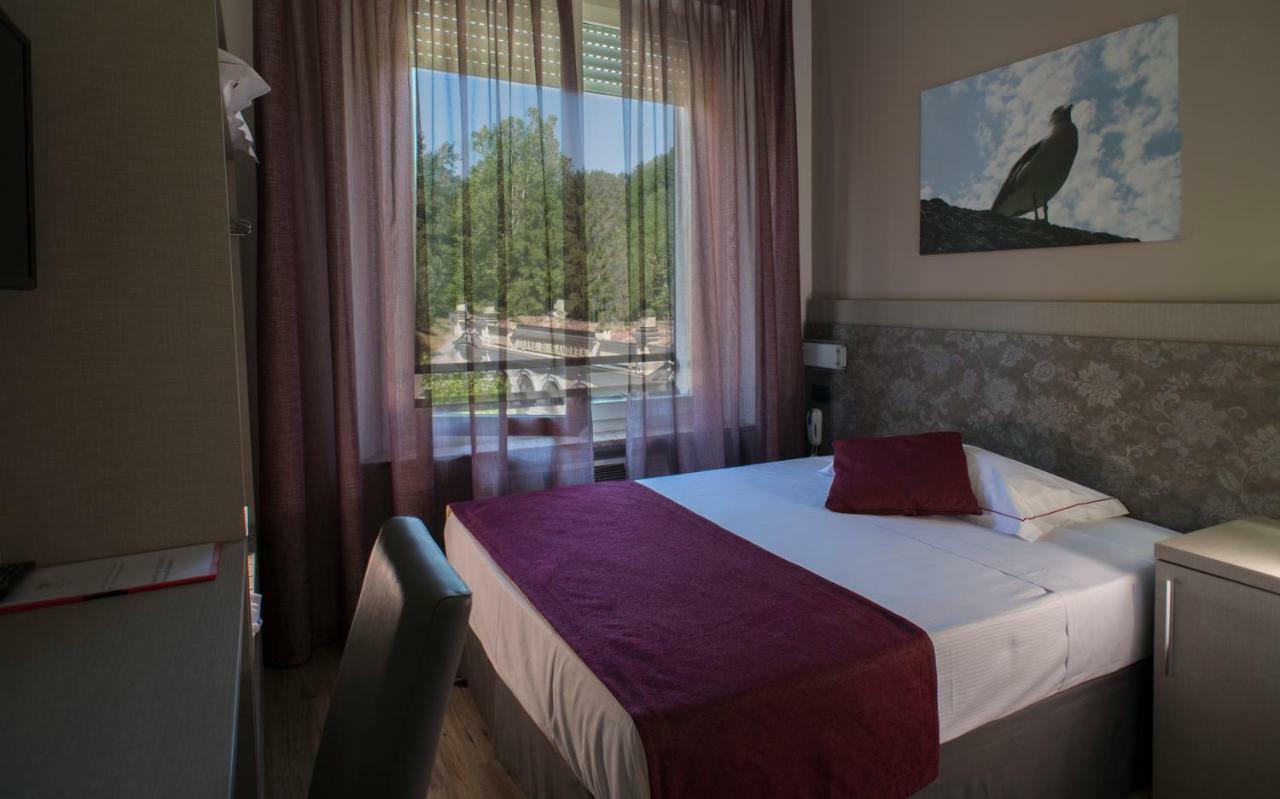 Hotel Salus Sant'Andrea Bagni Phòng bức ảnh